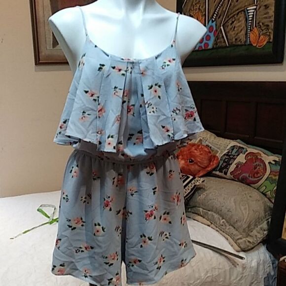 Romper    - Picture 5 of 7